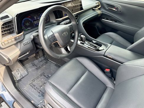 Used 2025 Toyota Crown Signia AWD/4WD image 26