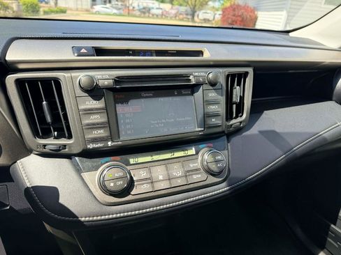 Used 2014 Toyota RAV4 XLE image 19