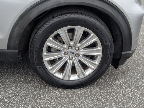 Used 2020 Ford Explorer Limited image 7