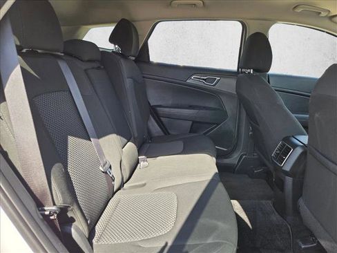 Used 2025 Kia Sportage LX FWD image 19