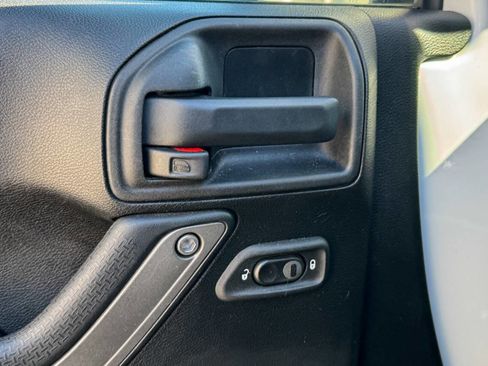 Used 2017 Jeep Wrangler Sport w/ Quick Order Package 24S image 17