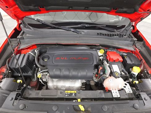 Used 2019 Jeep Renegade Latitude w/ Cold Weather Group image 31