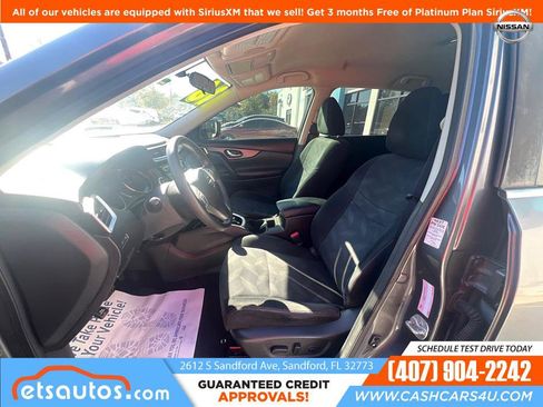 Used 2016 Nissan Rogue SV image 9