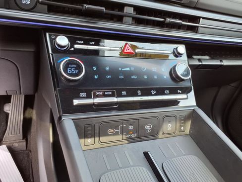 Used 2024 Hyundai Santa Fe Calligraphy image 19