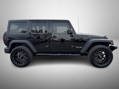 Used 2018 Jeep Wrangler Unlimited Rubicon w/ Connectivity Group AWD/4WD image 5