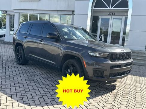 Used 2024 Jeep Grand Cherokee L Altitude AWD/4WD image 5