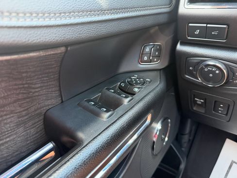 Used 2021 Ford Expedition Limited AWD/4WD image 31