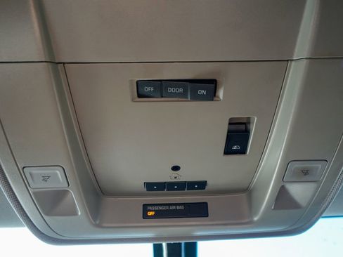 Used 2016 GMC Sierra 1500 SLT w/ SLT Preferred Package image 32