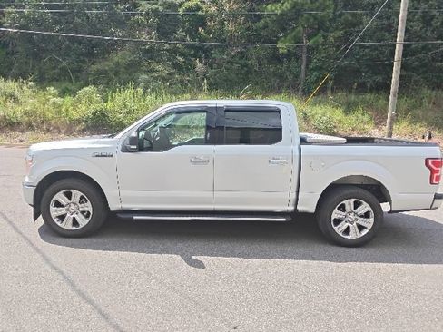 Used 2018 Ford F150 XLT w/ Equipment Group 302A Luxury RWD image 5