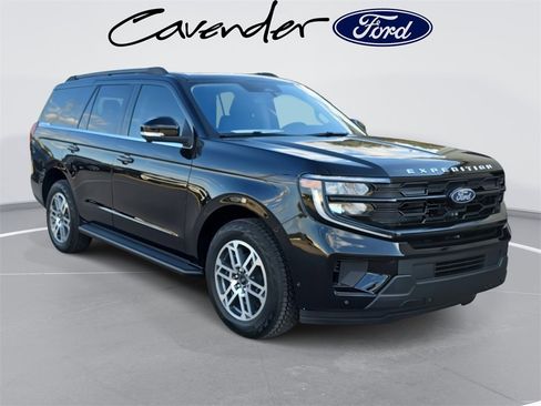 New 2025 Ford Expedition Active image 3