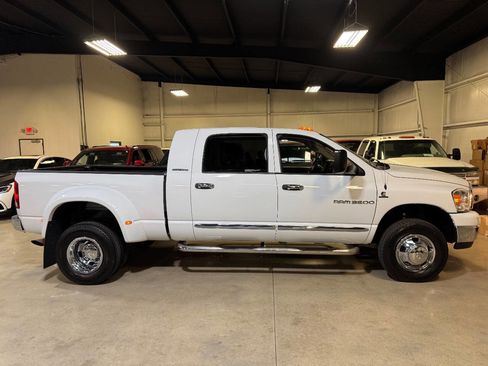 Used 2006 Dodge Ram 3500 Truck SLT w/ Light Group image 4