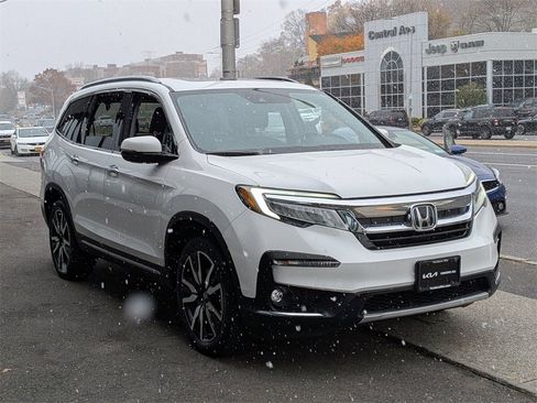 Used 2022 Honda Pilot Touring image 4