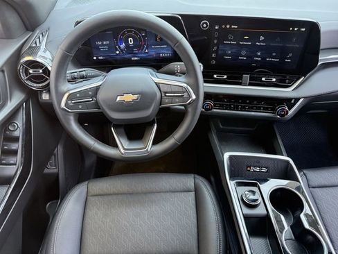 Used 2026 Chevrolet Equinox LT w/ Convenience Package II image 13