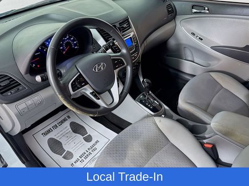 Used 2014 Hyundai Accent SE w/ Option Group 3 image 10