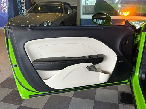 Used 2017 Dodge Challenger SXT Plus RWD image 10