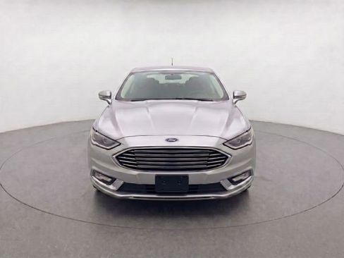 Used 2017 Ford Fusion SE w/ Fusion SE Technology Package FWD image 5