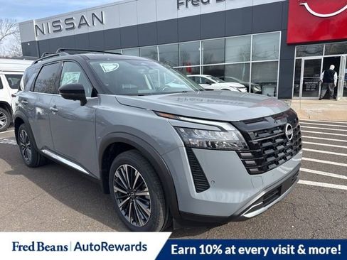 New 2026 Nissan Pathfinder Platinum w/ Cargo Package image 2