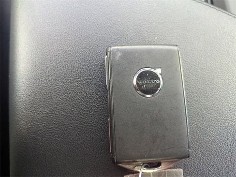 Used 2024 Volvo S60 B5 Core image 27