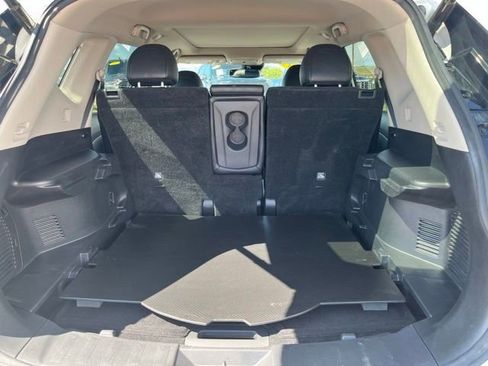 Used 2019 Nissan Rogue SL w/ Premium Package AWD/4WD image 22