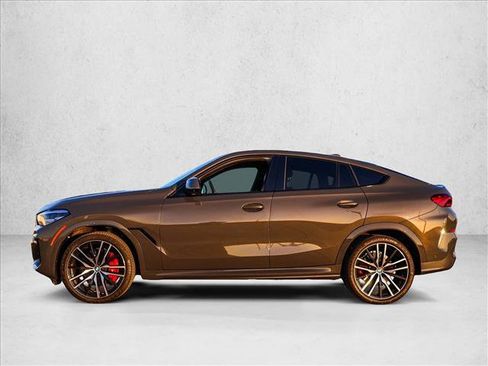 Used 2022 BMW X6 M50i w/ Dynamic Handling Package image 8