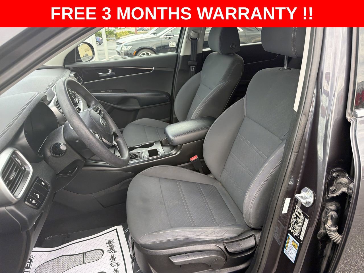 Used 2019 Kia Sorento FWD image 14