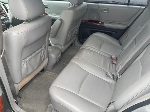 Used 2005 Toyota Highlander Limited image 4