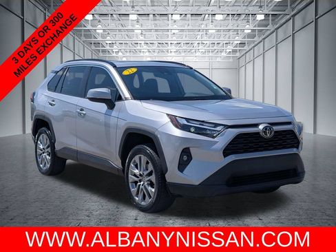 Used 2022 Toyota RAV4 XLE Premium FWD image 1
