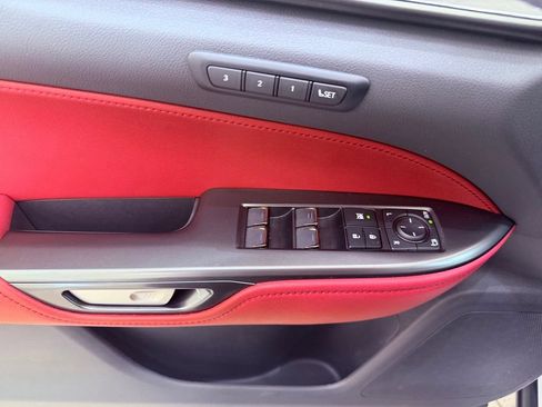 Certified 2025 Lexus NX 250 FWD w/ Accessory Package (Z1) image 19