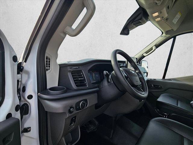 New 2026 Ford Transit 250 148 Medium Roof RWD image 3