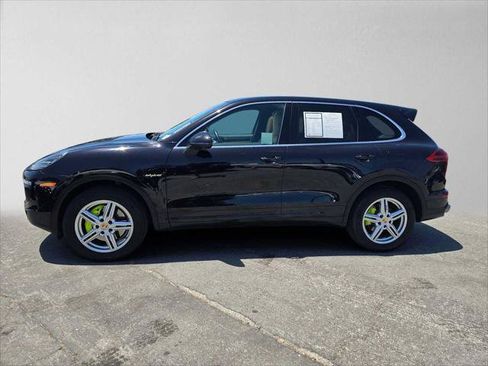 Used 2016 Porsche Cayenne S AWD/4WD image 6