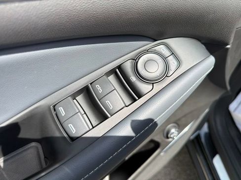 Used 2024 Buick Enclave Essence w/ Experience Buick Package AWD/4WD image 24