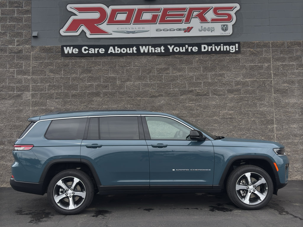 New 2026 Jeep Grand Cherokee L Limited w/ Luxury Tech Group II AWD/4WD image 4