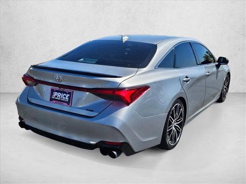 Used 2019 Toyota Avalon XSE w/ All Weather Liner Package FWD image 5