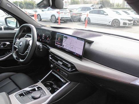 Used 2025 BMW 330i Sedan w/ Premium Package image 16