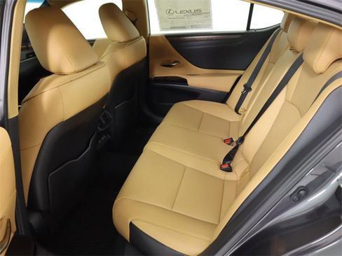 New 2025 Lexus ES 350 w/ Premium Package image 15