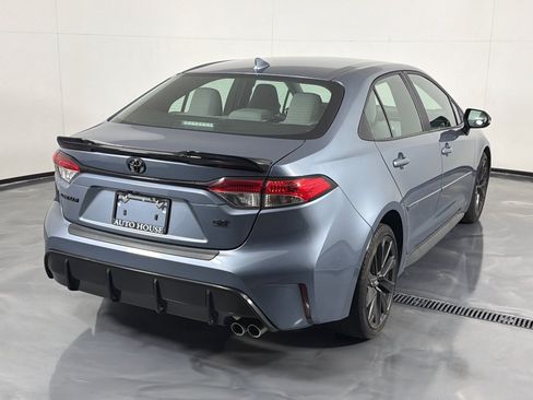 Used 2024 Toyota Corolla SE w/ SE Convenience Package FWD image 5