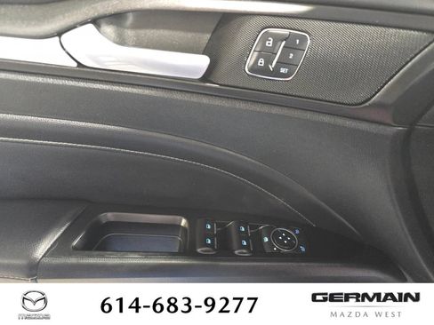 Used 2017 Ford Fusion Titanium FWD image 29