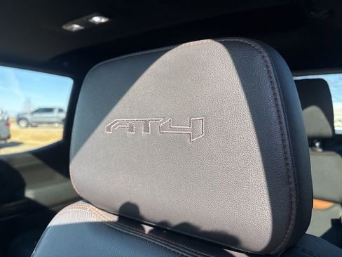 Used 2022 GMC Sierra 1500 AT4 w/ AT4 Premium Package image 16