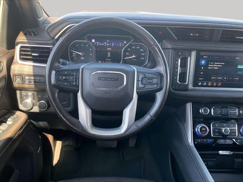 Used 2021 GMC Yukon Denali w/ Denali Premium Package AWD/4WD image 6