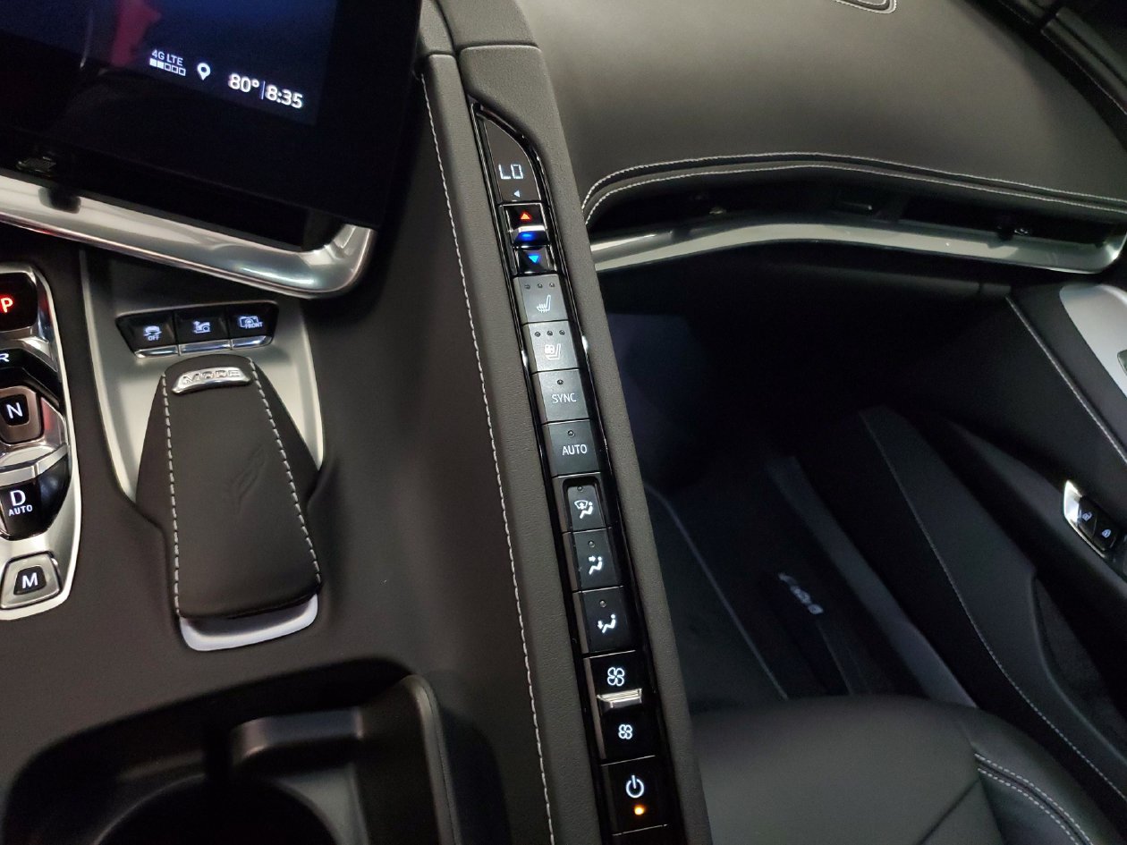 Used 2020 Chevrolet Corvette Stingray Preferred Cpe w/ 2LT Preferred Equipment Group RWD image 16