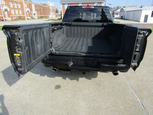 Used 2021 RAM 1500 Big Horn image 12