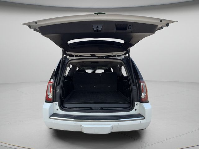 Used 2017 GMC Yukon XL Denali w/ Open Road Package AWD/4WD image 12