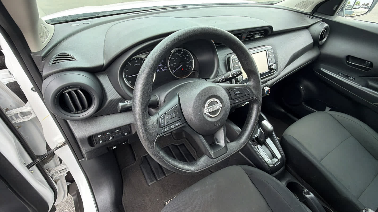 Used 2024 Nissan Kicks S FWD image 10