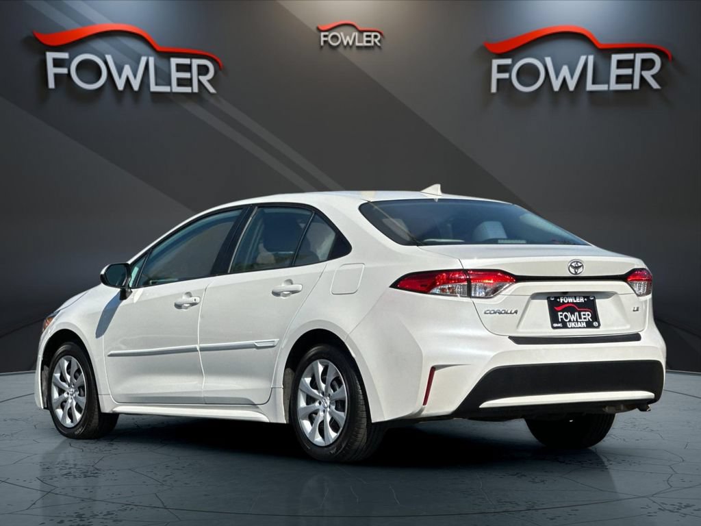 Used 2020 Toyota Corolla LE FWD image 3