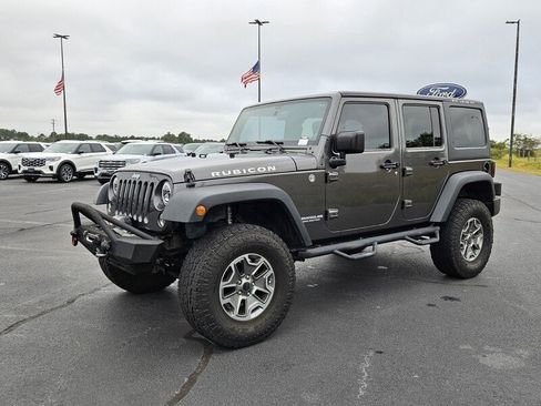 Used 2014 Jeep Wrangler Unlimited Rubicon w/ Connectivity Group image 3