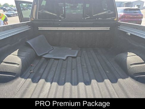 Used 2025 Nissan Frontier PRO-4X w/ Pro Premium Package AWD/4WD image 8