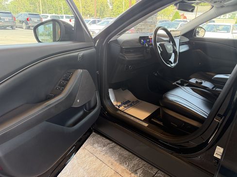 Used 2023 Ford Mustang Mach-E Premium RWD image 3