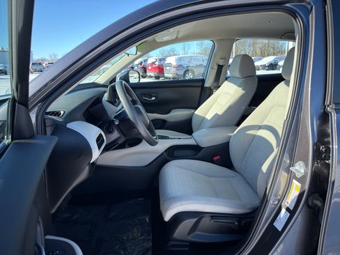 Used 2024 Honda HR-V LX image 10
