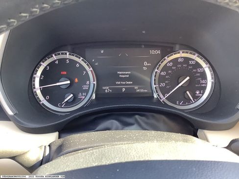 Used 2022 Toyota Highlander XLE image 8