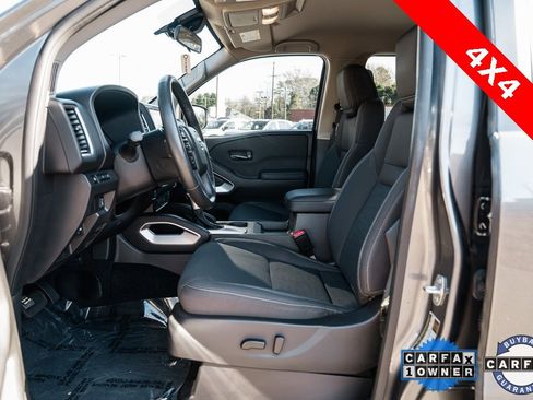 Used 2024 Nissan Frontier SV w/ Technology Package image 24